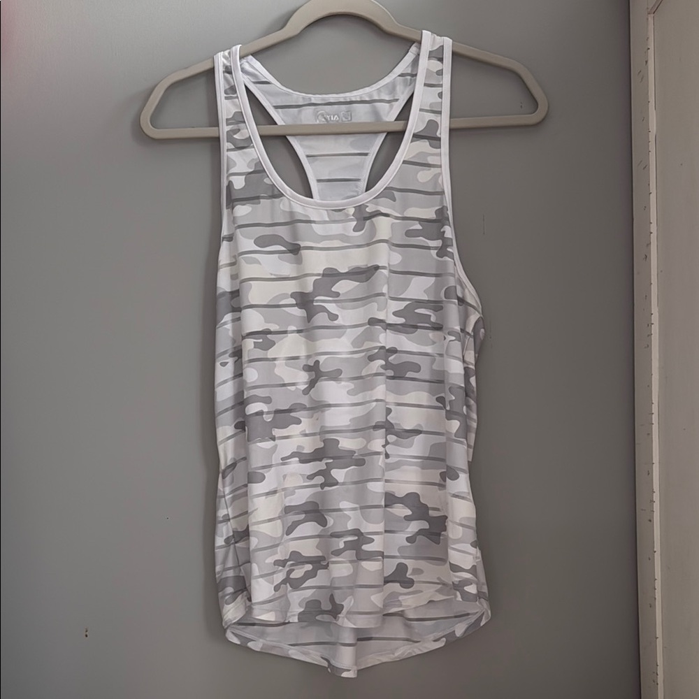 ZYIA ACTIVE - Camo tank top